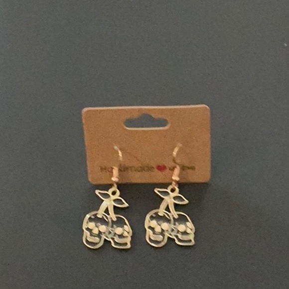 Handmade Halloween fashion earrings. - Picture 3 of 3